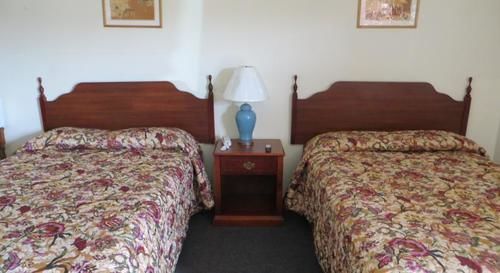 Dry Ridge Motor Inn Eksteriør bilde